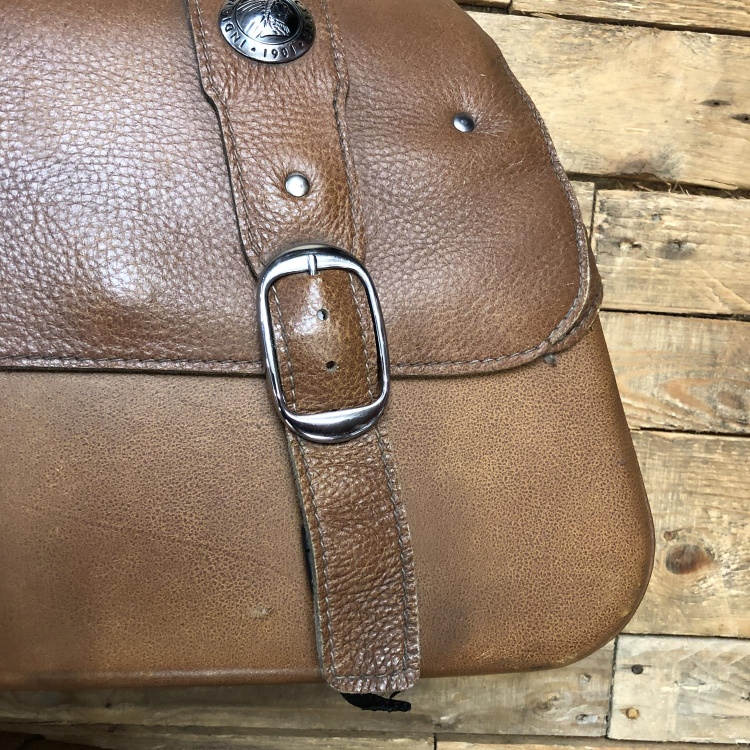 Indian Scout desert tan leather saddlebags